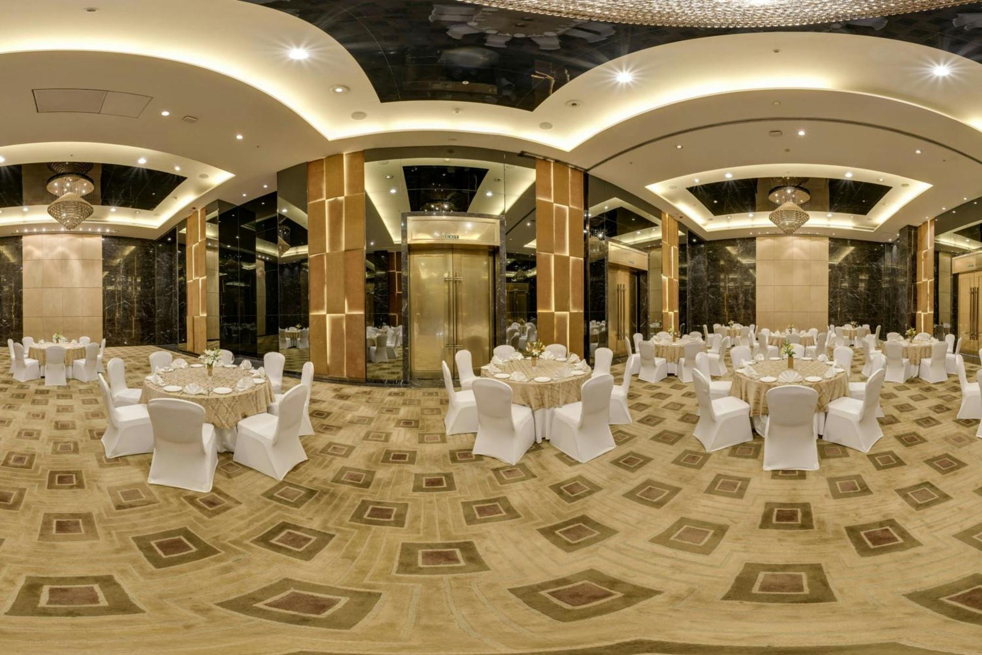 Renaissance Lucknow Hotel, Gomti Nagar Exteriör bild
