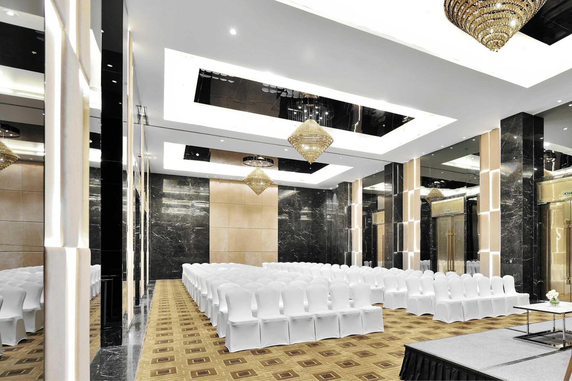 Renaissance Lucknow Hotel, Gomti Nagar Exteriör bild