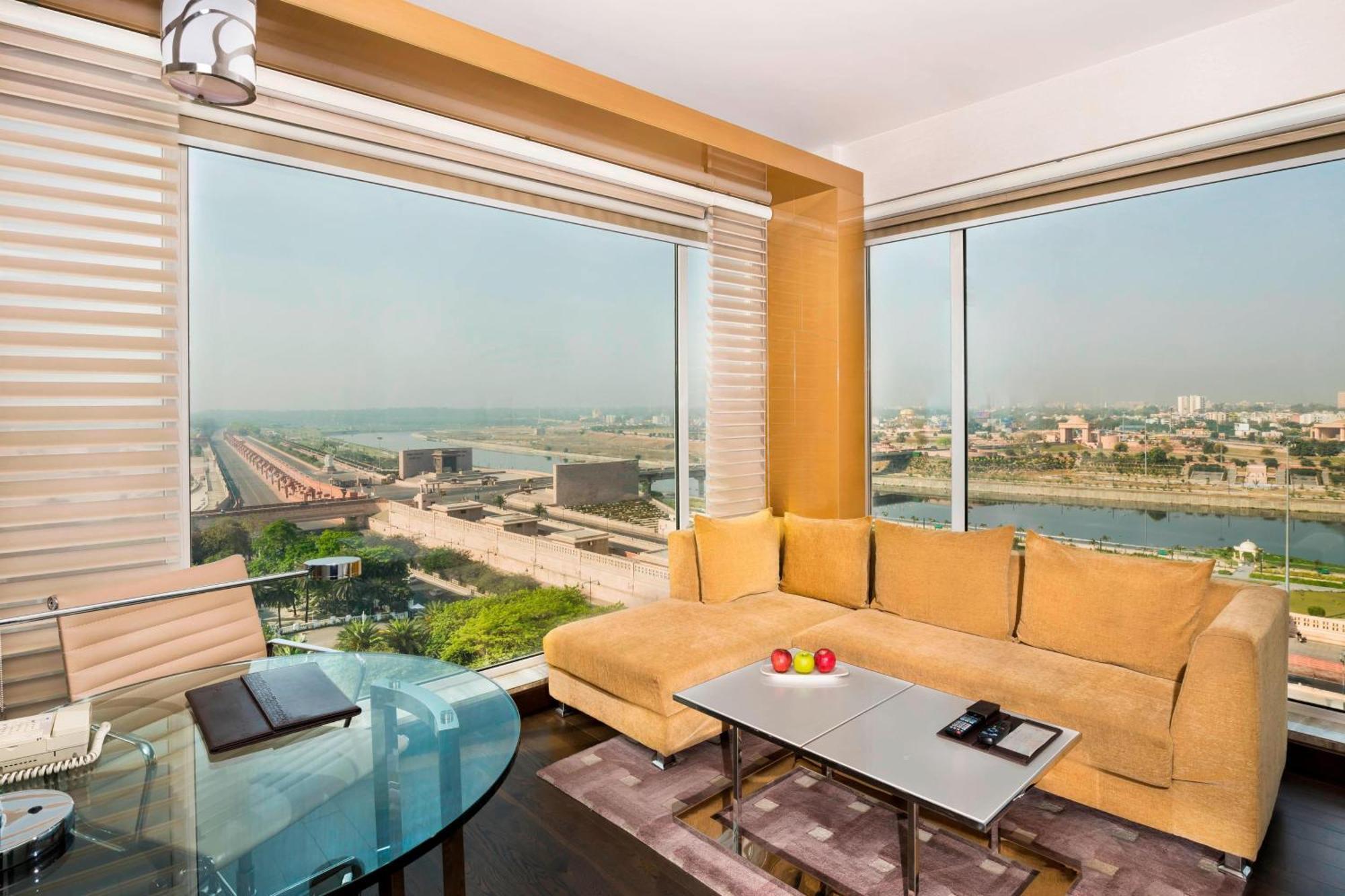 Renaissance Lucknow Hotel, Gomti Nagar Exteriör bild
