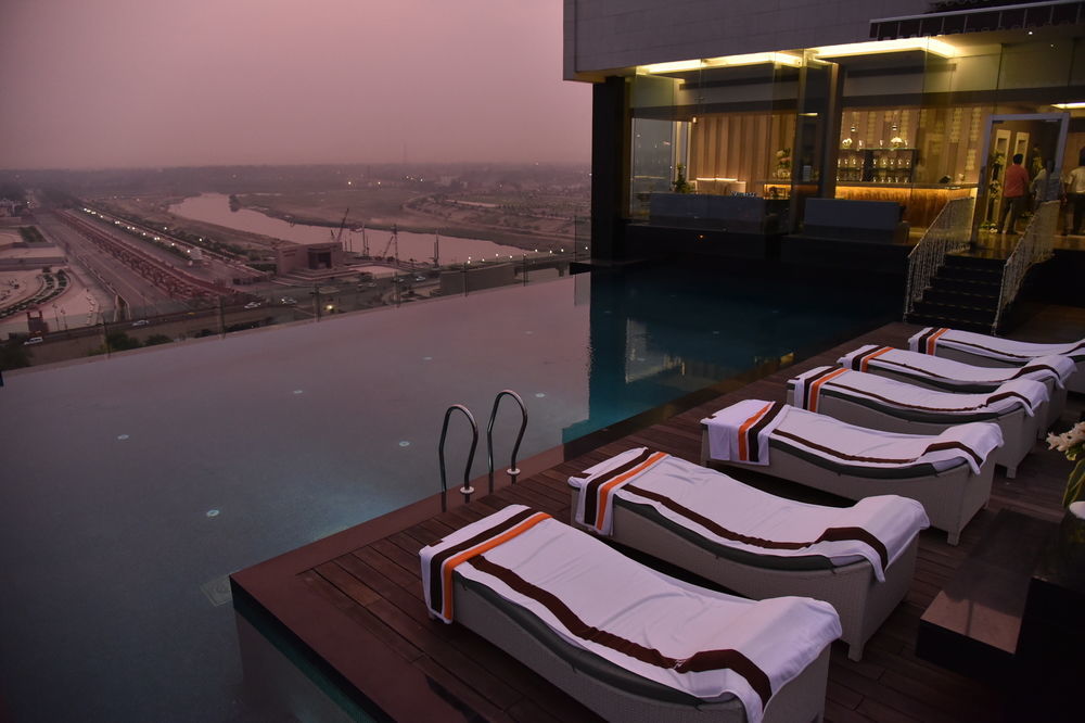 Renaissance Lucknow Hotel, Gomti Nagar Exteriör bild